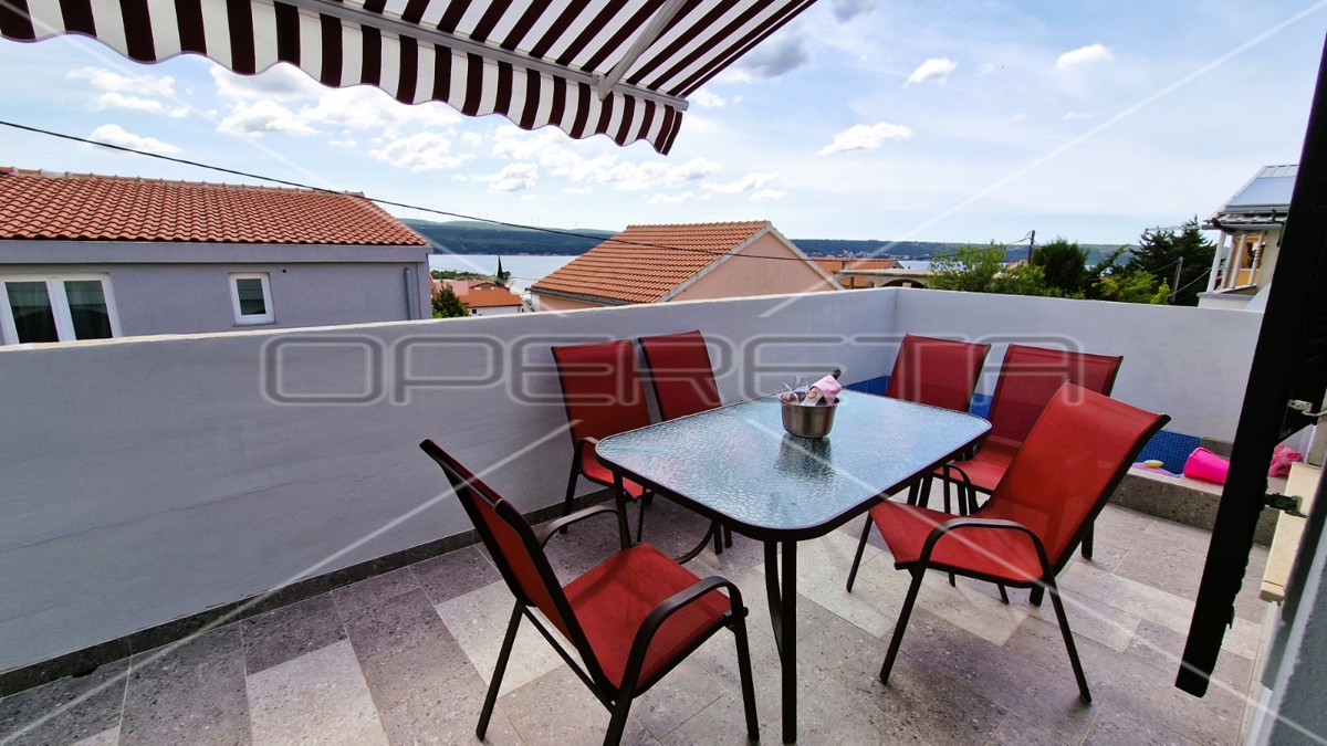 Casa con 2 appartamenti, garage, vista, 300 m dal mare, Kruševo, 233 m2,