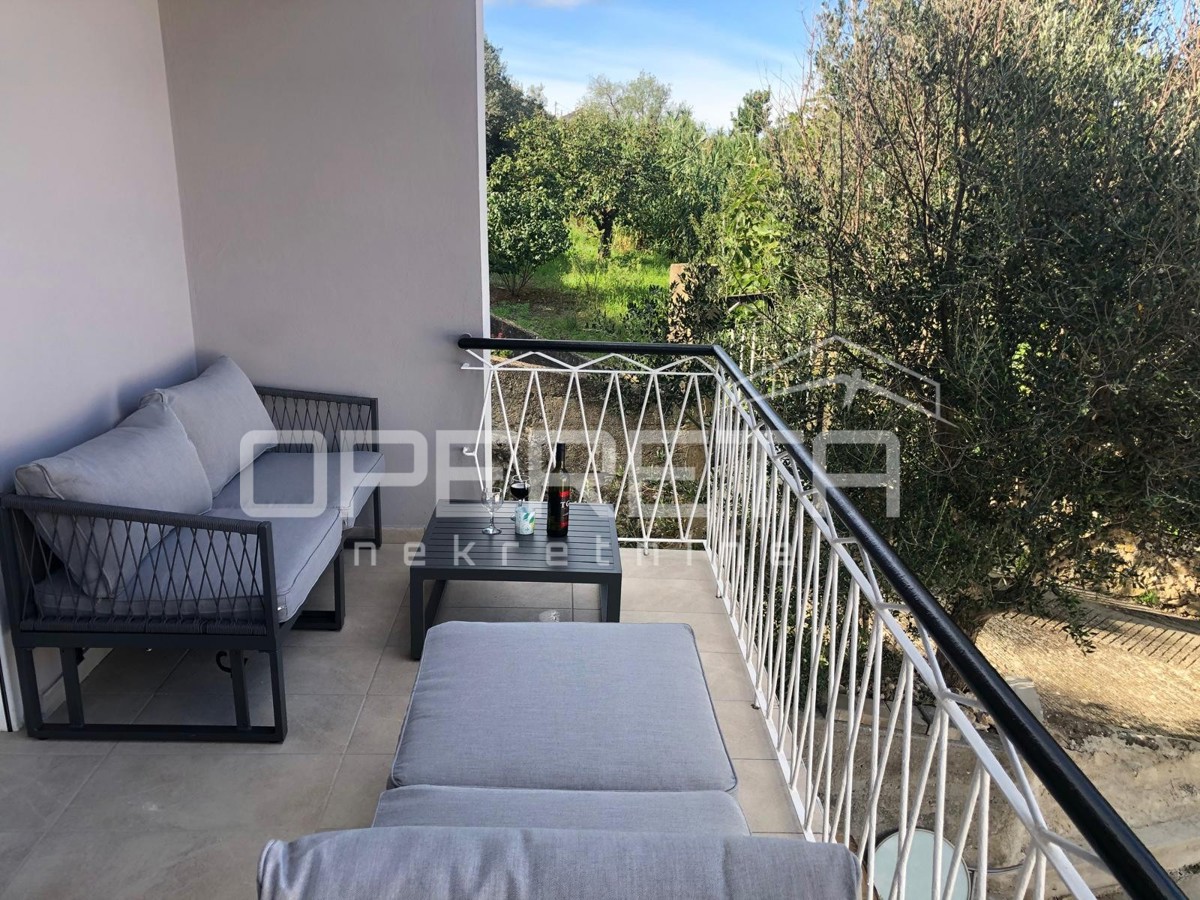 Casa con vista mare, 2 appartamenti, 50 m dal mare, Kali, Ugljan