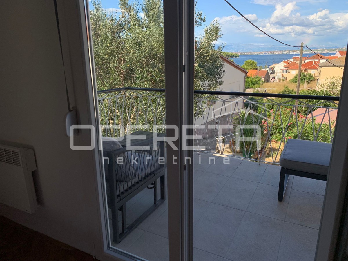 Casa con vista mare, 2 appartamenti, 50 m dal mare, Kali, Ugljan