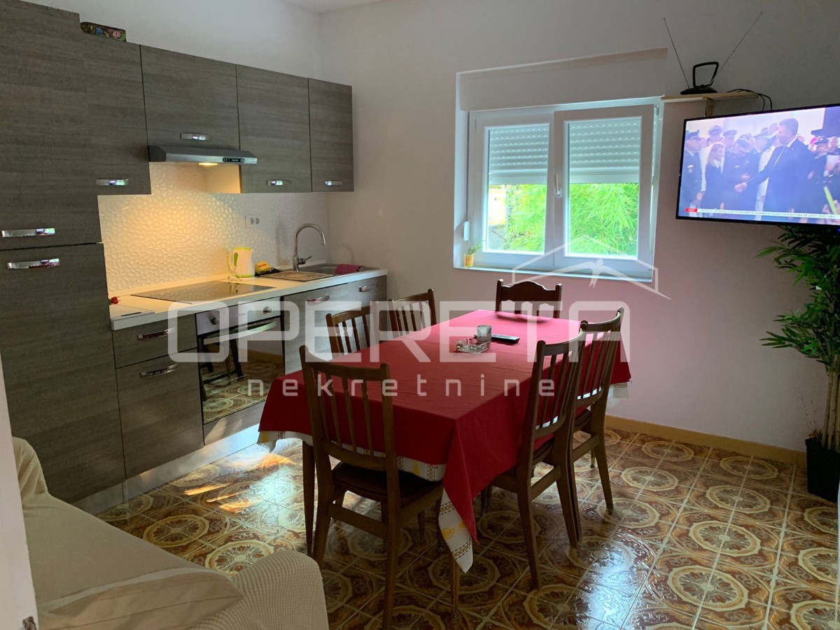 Casa con vista mare, 2 appartamenti, 50 m dal mare, Kali, Ugljan