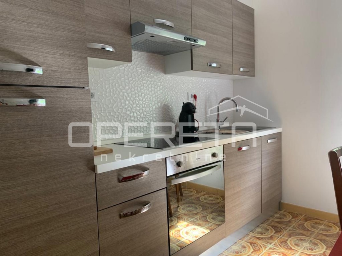 Casa con vista mare, 2 appartamenti, 50 m dal mare, Kali, Ugljan