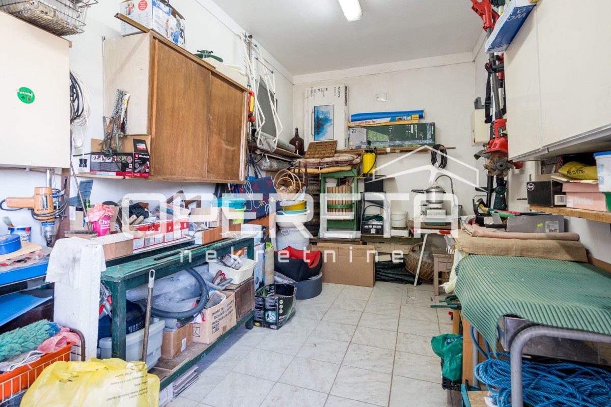 Vendita, Casa, Vrhovec, Vrhovec, Indipendente, 215m2