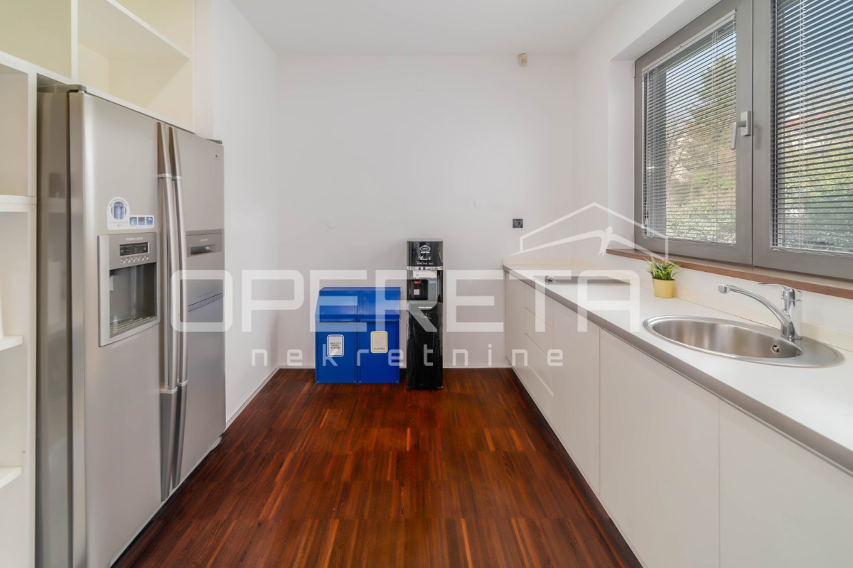 Vendita, Ufficio, Centar, Centar, 602m2
