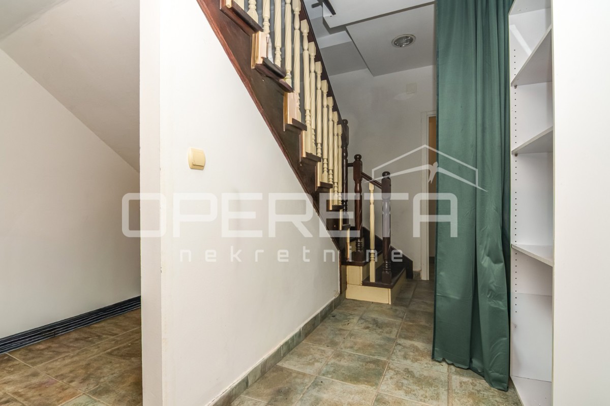 Vendita, Locale su strada, Špansko, Miroslava Milića , 45m2