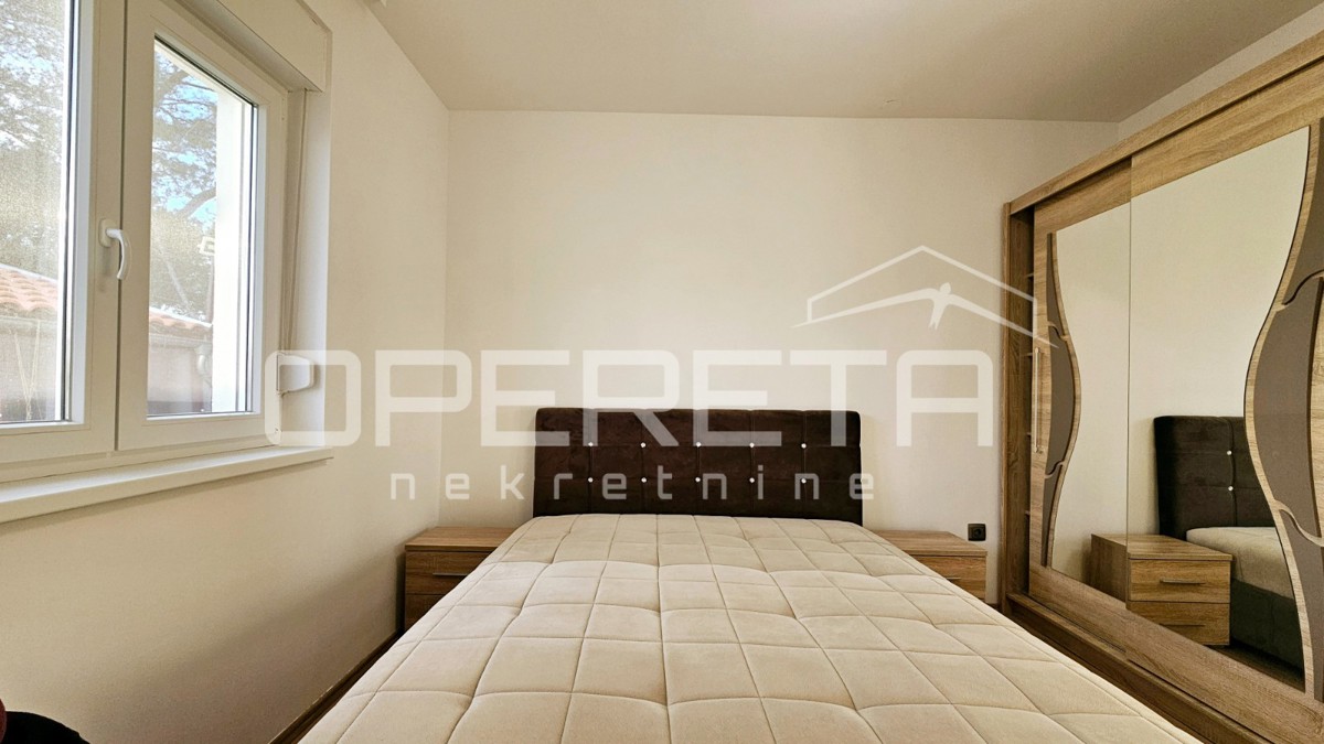 Bibinje, ottimo appartamento con terrazza coperta