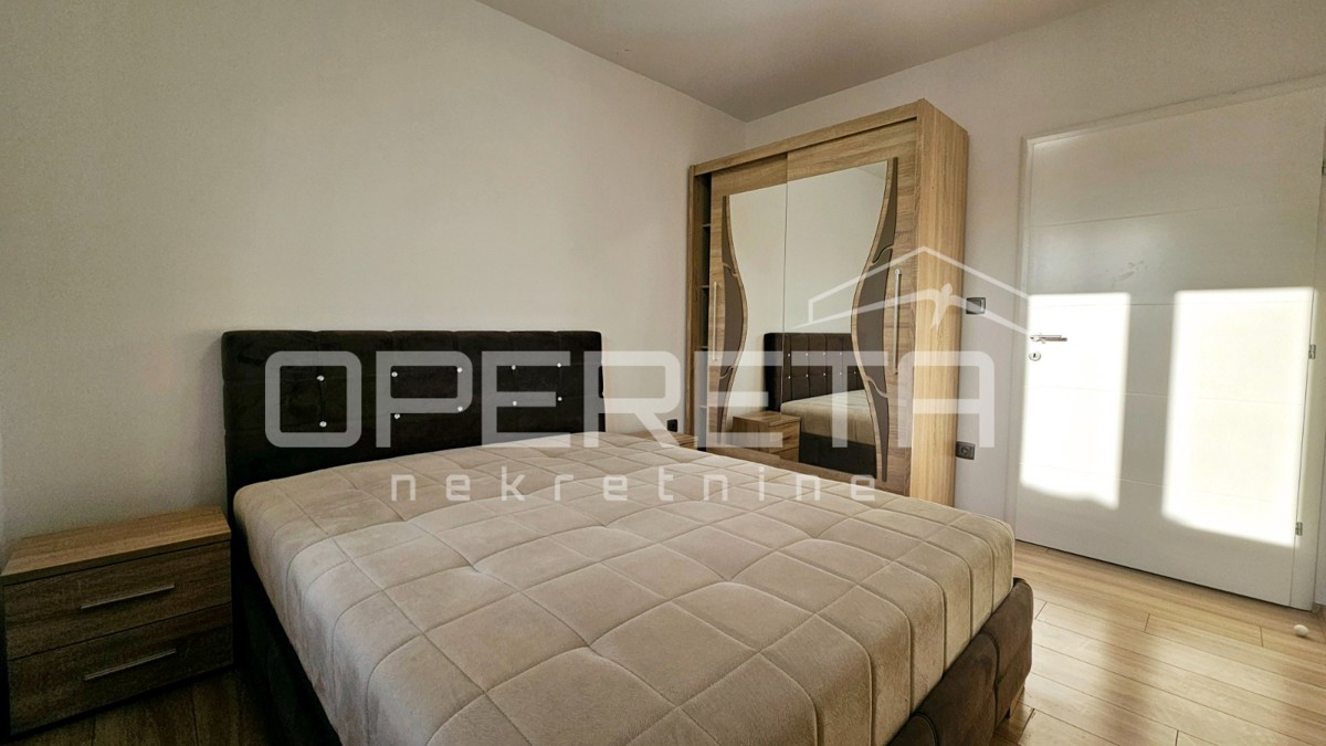 Bibinje, ottimo appartamento con terrazza coperta