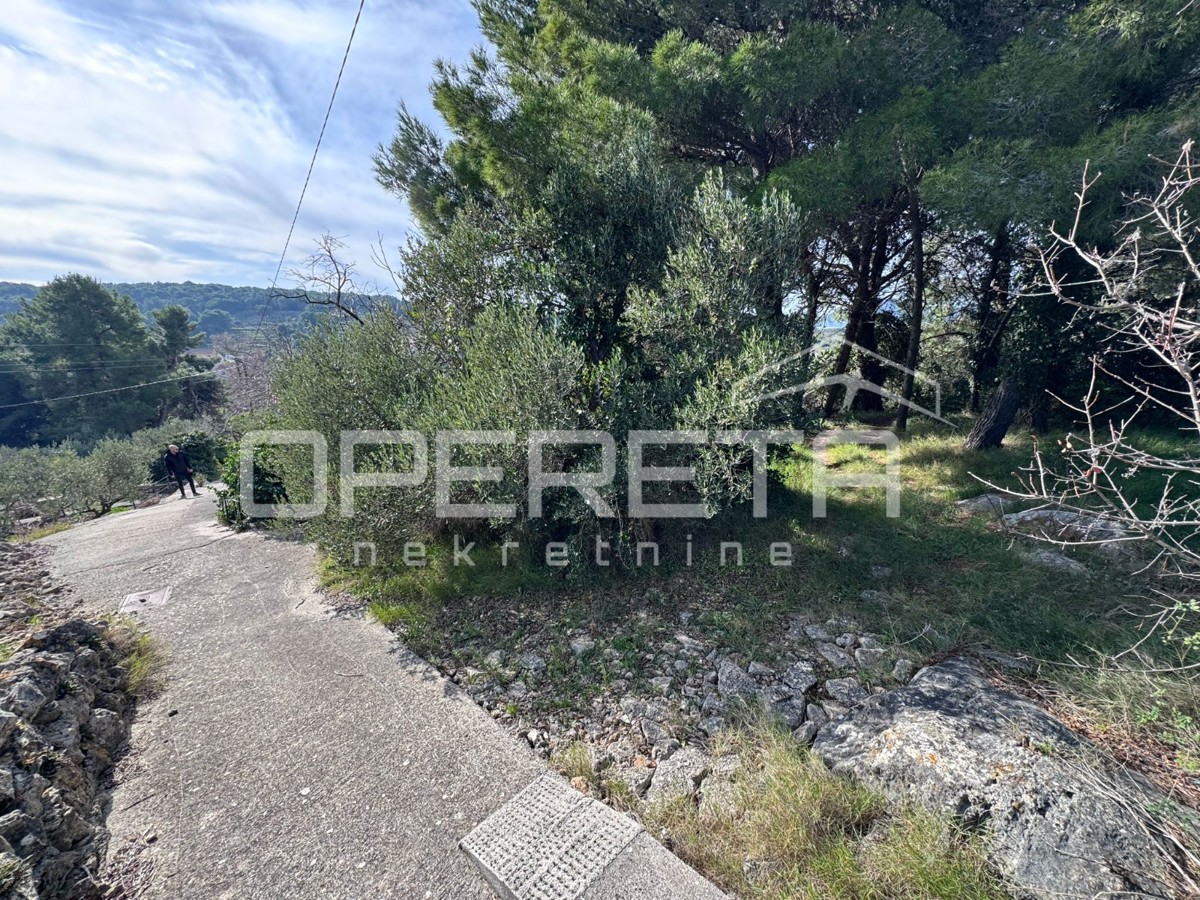 Terreno edificabile, 637 m2, 100 m dal mare, isola di Prvić