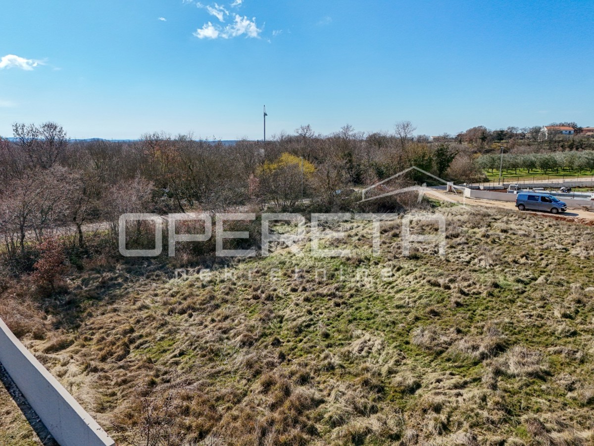 ISTRIA, KANFANAR (MRGANI) - Terreno edificabile con permesso di costruzione in vigore