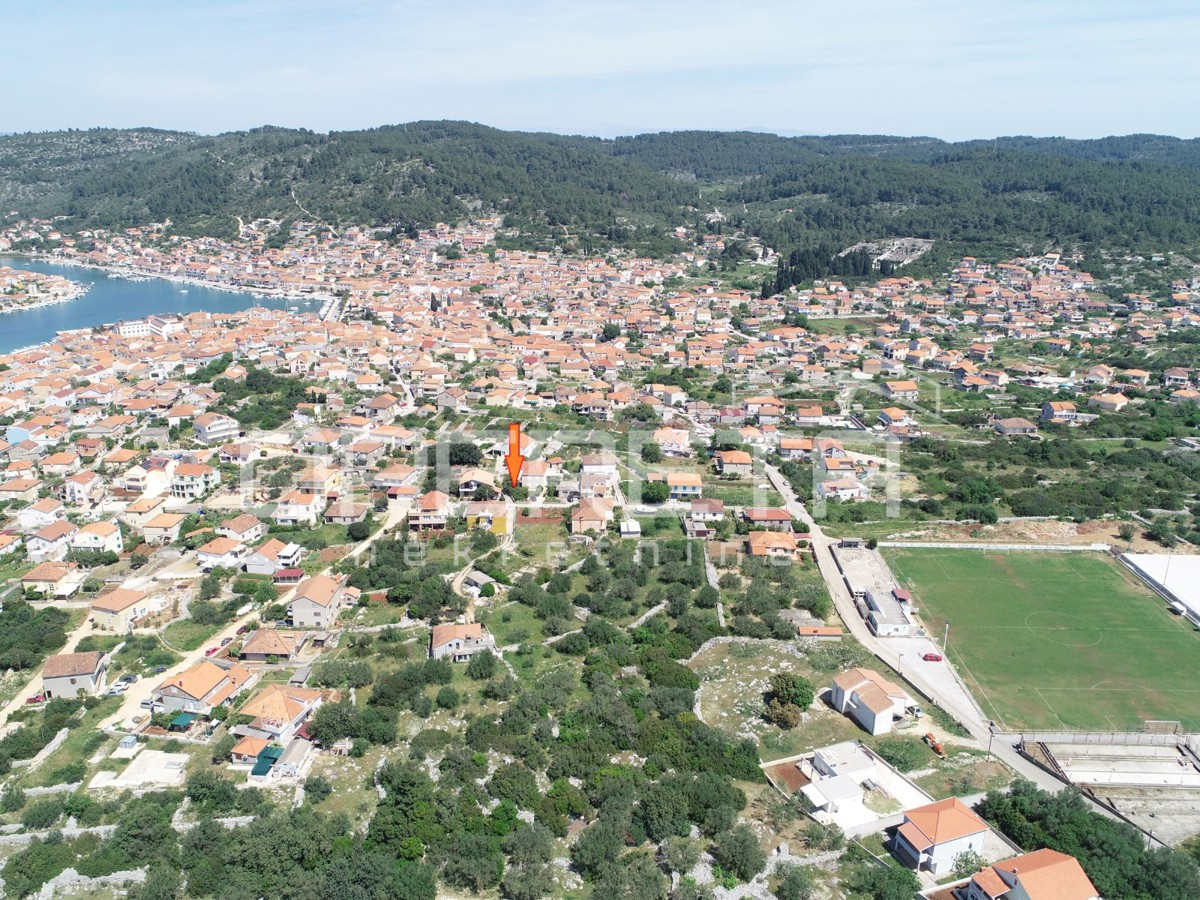 Terreno edificabile di 791 m2, con permesso di costruzione, Vela Luka