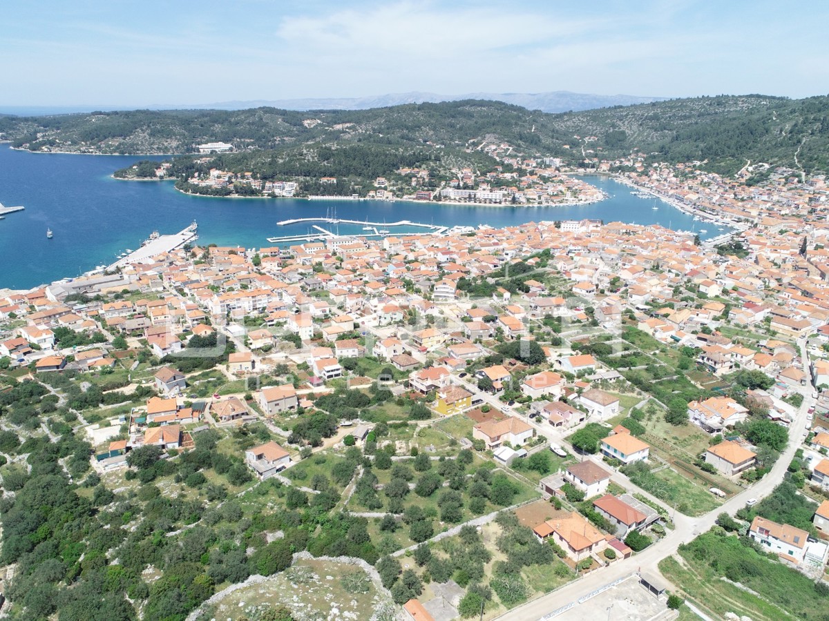 Terreno edificabile di 791 m2, con permesso di costruzione, Vela Luka