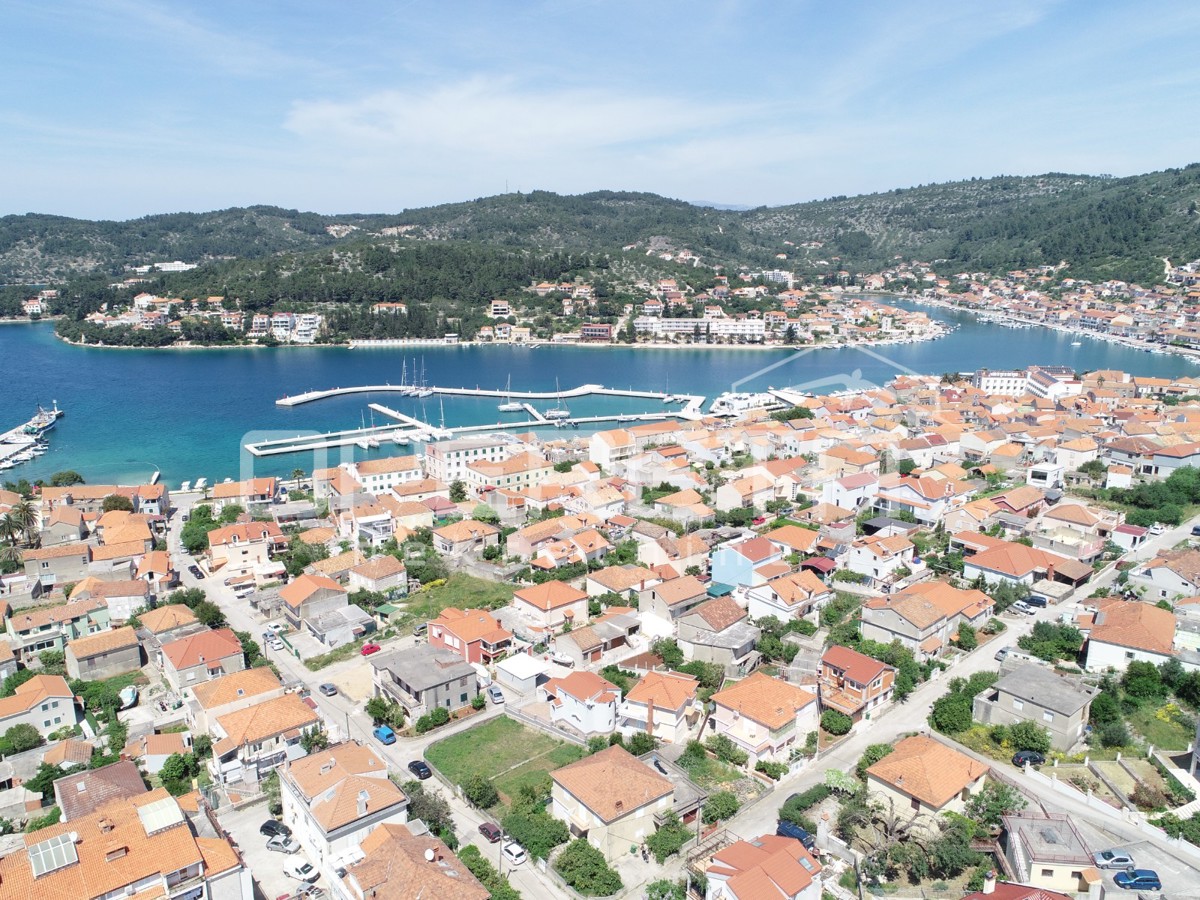 Terreno edificabile di 791 m2, con permesso di costruzione, Vela Luka