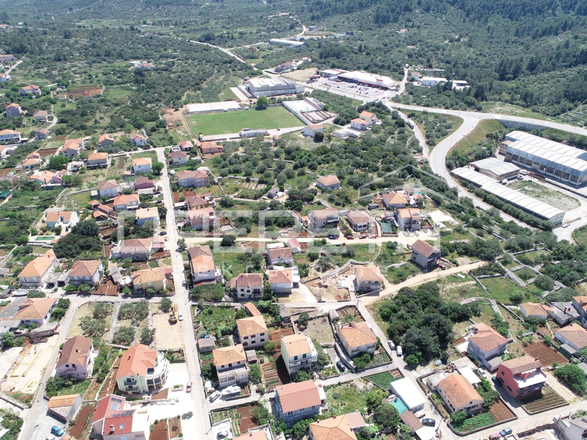 Terreno edificabile di 791 m2, con permesso di costruzione, Vela Luka