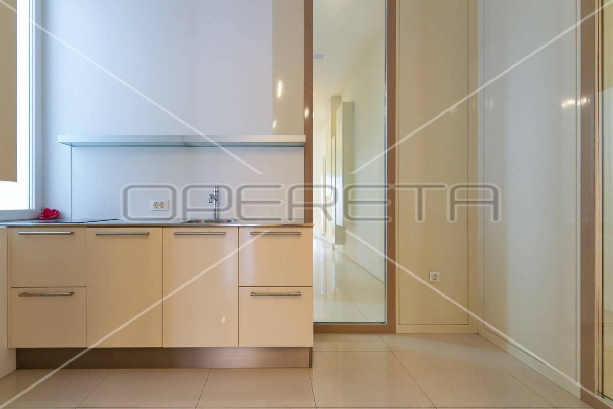 Vendita, Appartamento, Centar, Ilica , 2l, 130m2