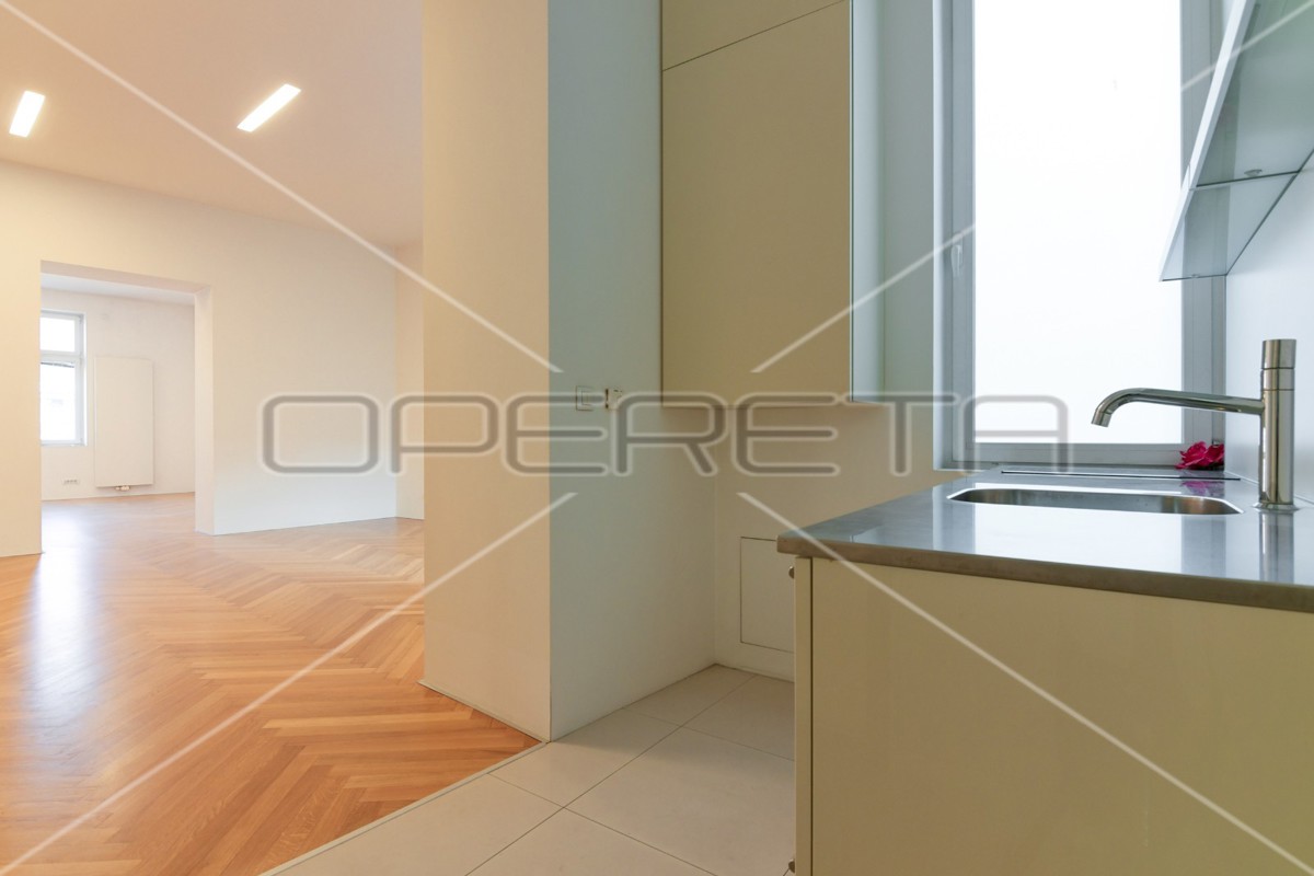 Vendita, Appartamento, Centar, Ilica , 2l, 130m2