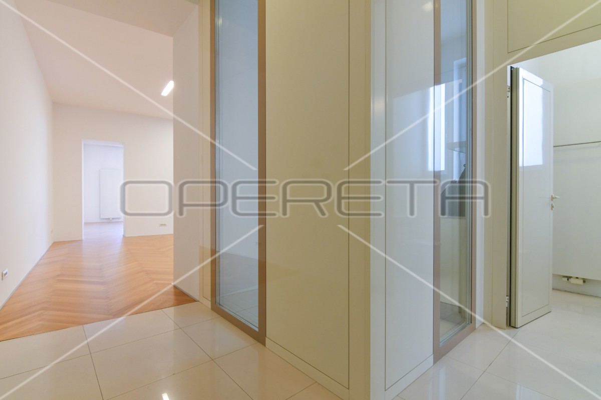 Vendita, Appartamento, Centar, Ilica , 2l, 130m2