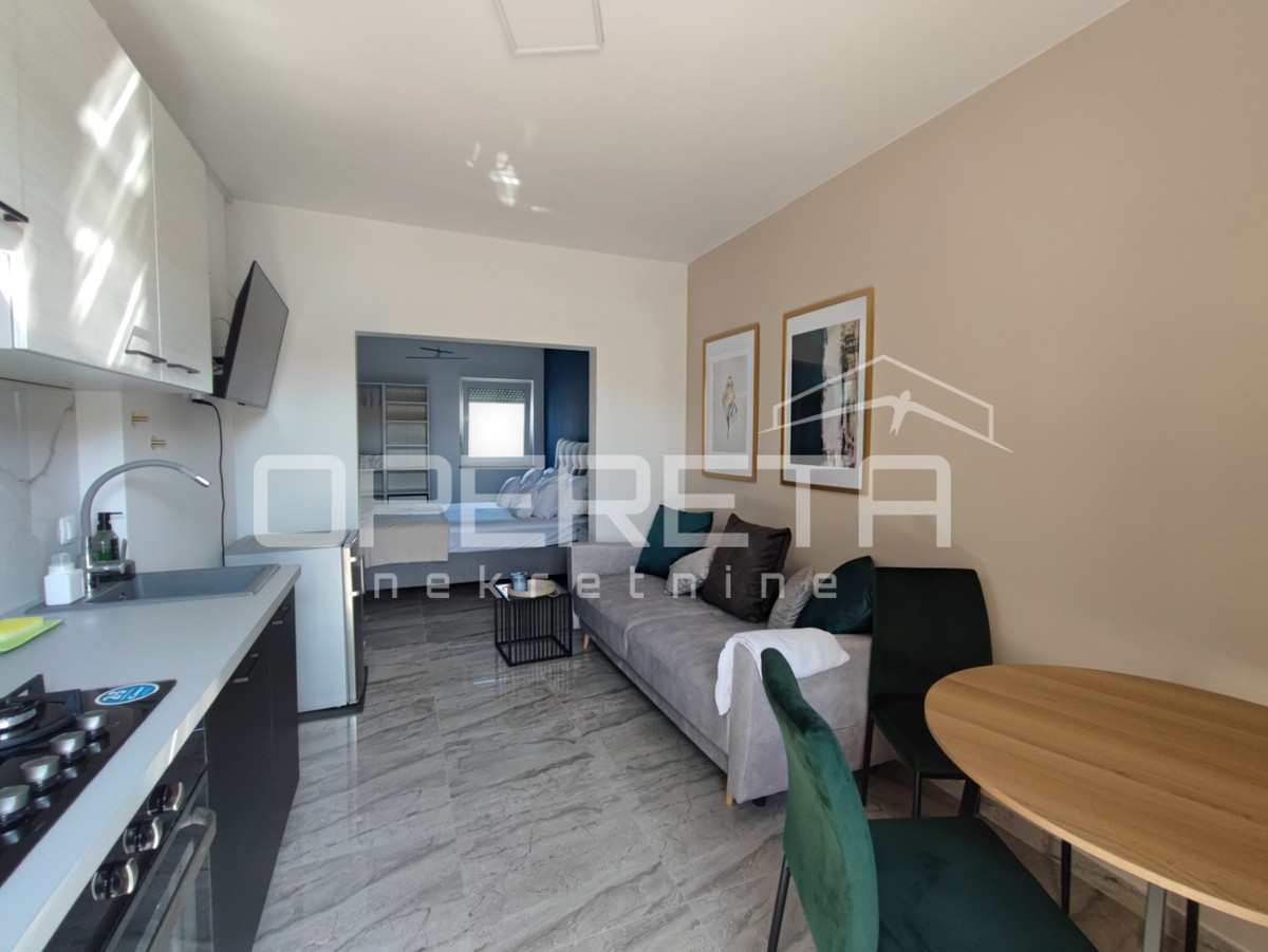 Appartamento di 77 m2, due appartamenti separati, 100 m dalla spiaggia, Vir, Zara