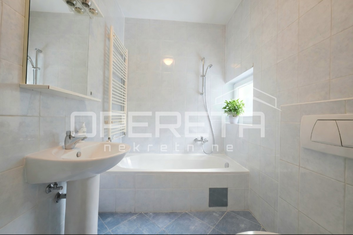 Vendita, Appartamento, Gajnice, kod Bolničke ulice, 3l, 83m2