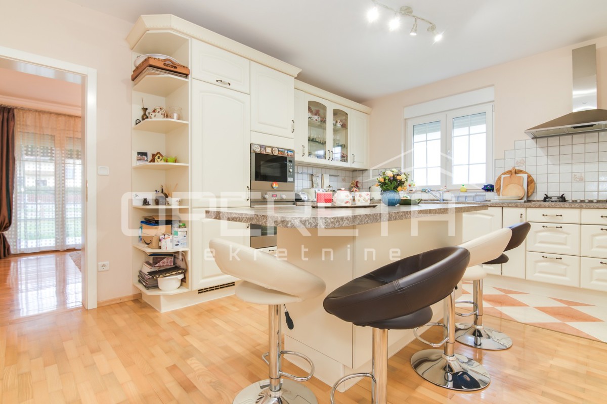 Vendita, Casa, Oroslavje, Stubička cesta , Indipendente, 279m2