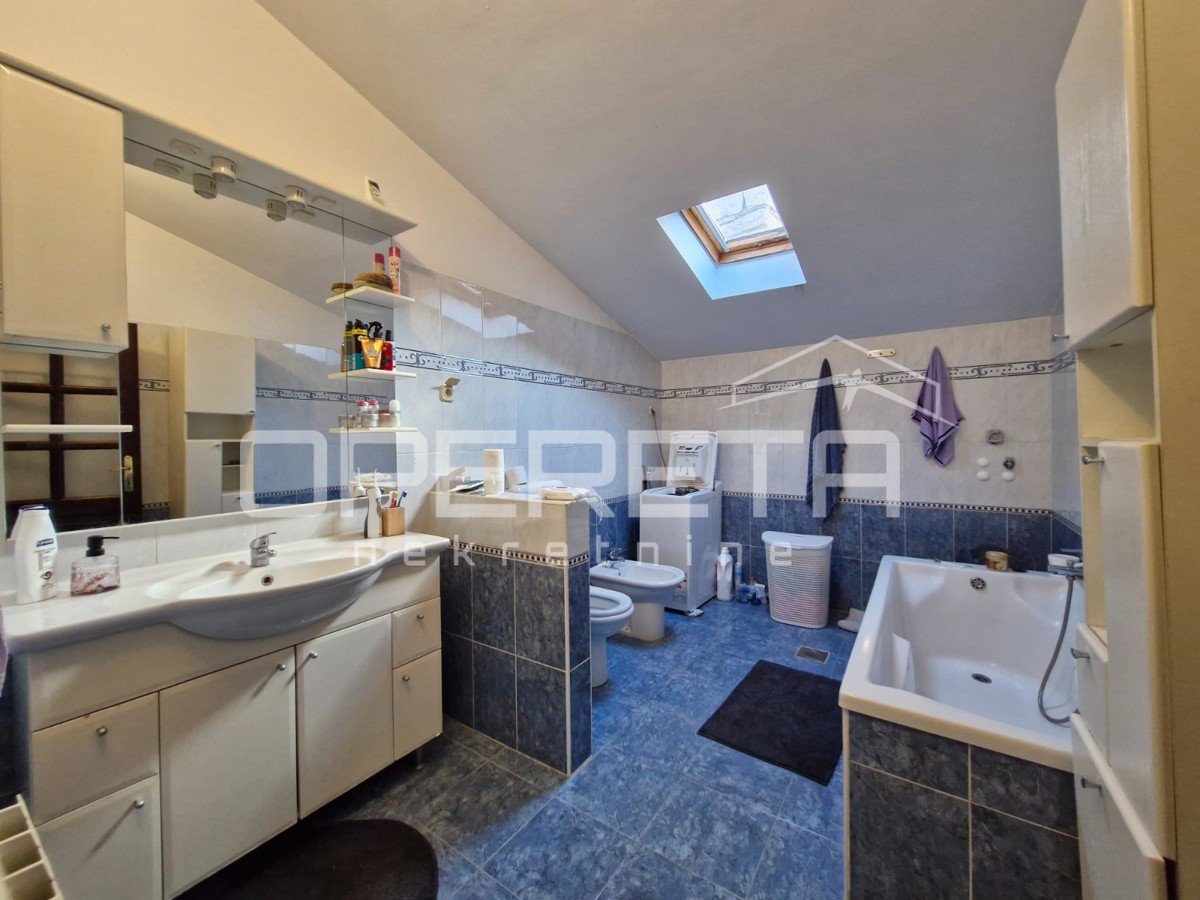 Casa a schiera nel centro di Bala con grande potenziale!