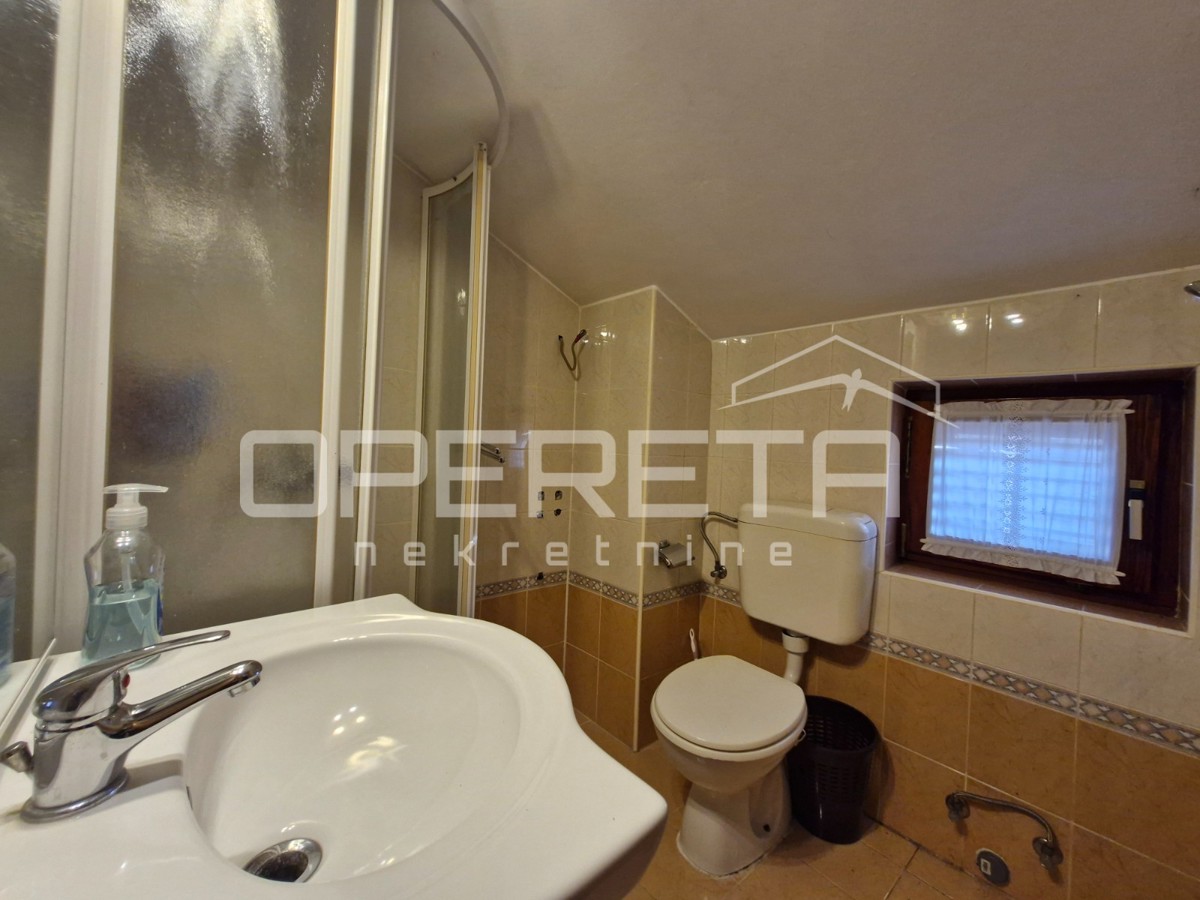 Casa a schiera nel centro di Bala con grande potenziale!