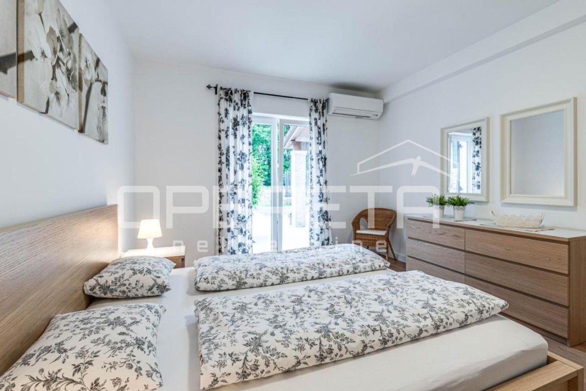 Istria, Labin - dintorni, splendida villa istriana con piscina riscaldata