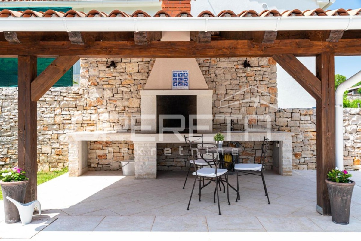 Istria, Labin - dintorni, splendida villa istriana con piscina riscaldata