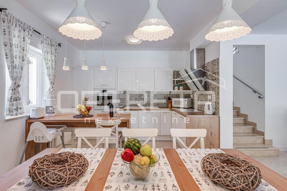 Istria, Labin - dintorni, splendida villa istriana con piscina riscaldata