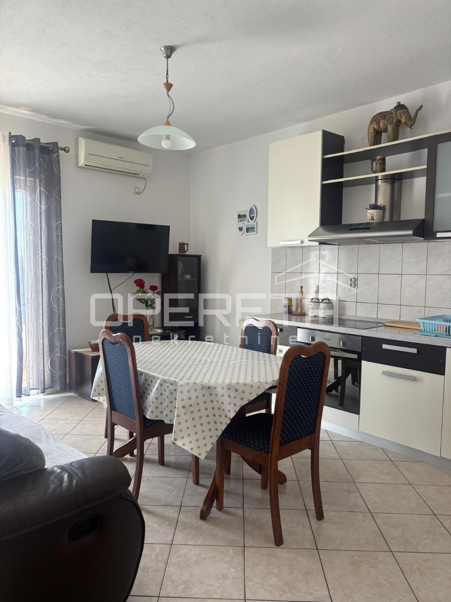 Spaziosa casa al 3° fila dal mare!