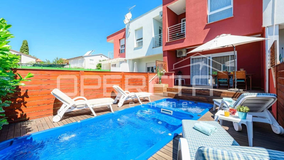 Istria, Savudria - Casa moderna a schiera con piscina