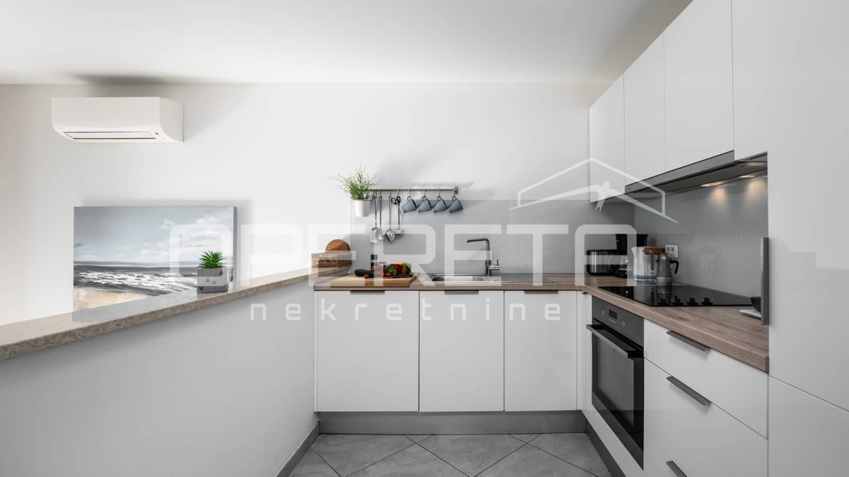 Istria, Savudria - Casa moderna a schiera con piscina