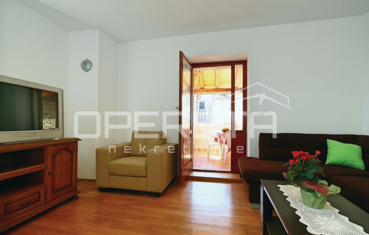 Vižinada – Casa in pietra con terrazza e spazio abitativo aggiuntivo