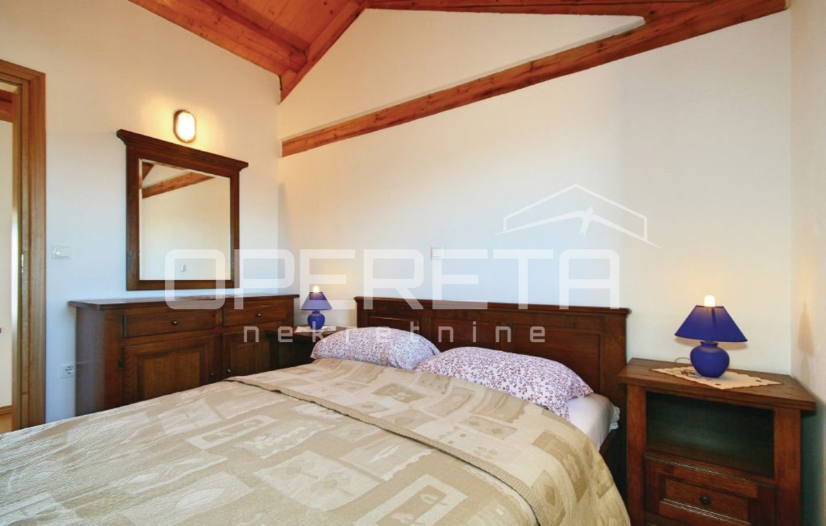 Vižinada – Casa in pietra con terrazza e spazio abitativo aggiuntivo