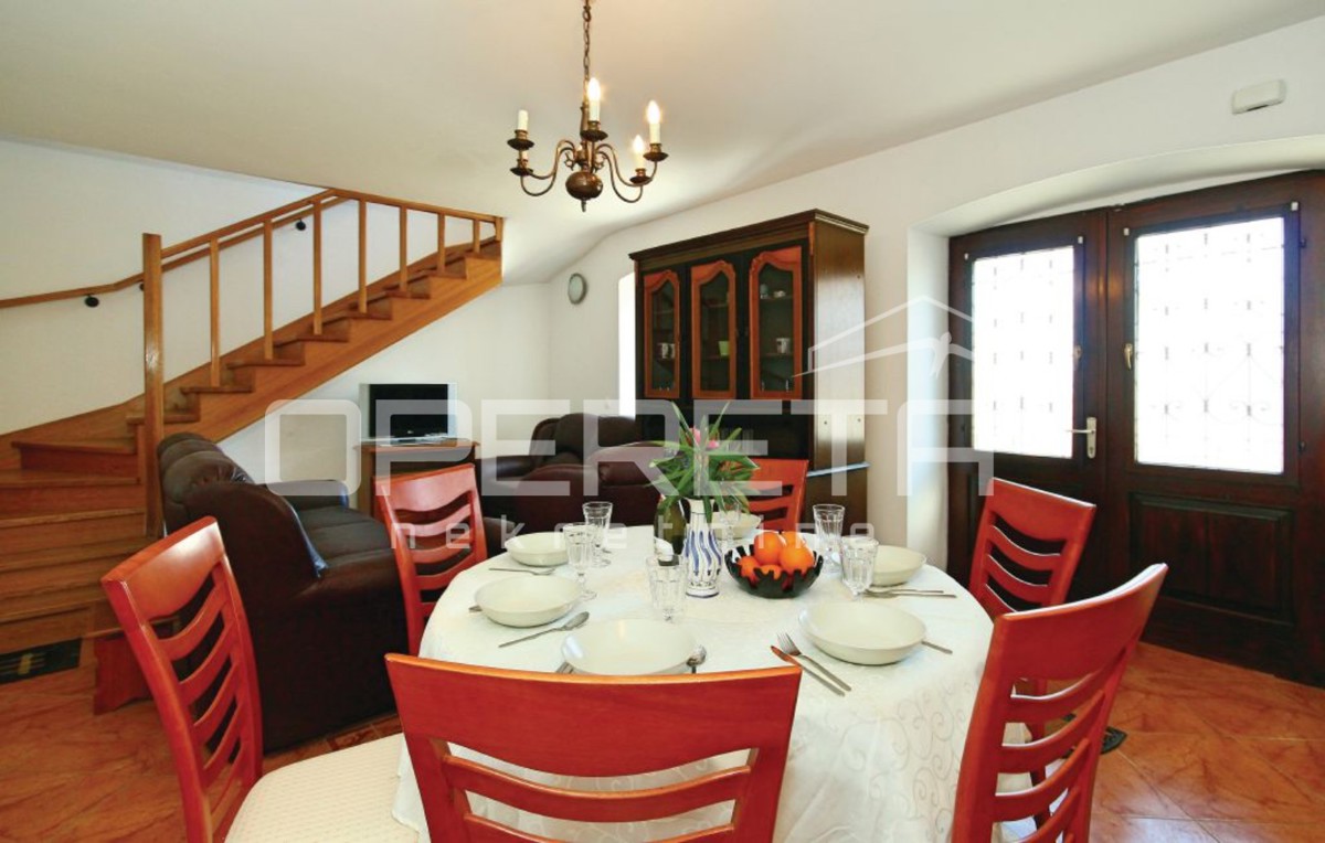 Vižinada – Casa in pietra con terrazza e spazio abitativo aggiuntivo