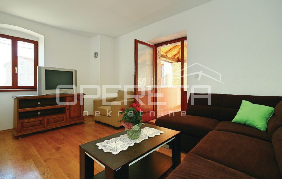 Vižinada – Casa in pietra con terrazza e spazio abitativo aggiuntivo