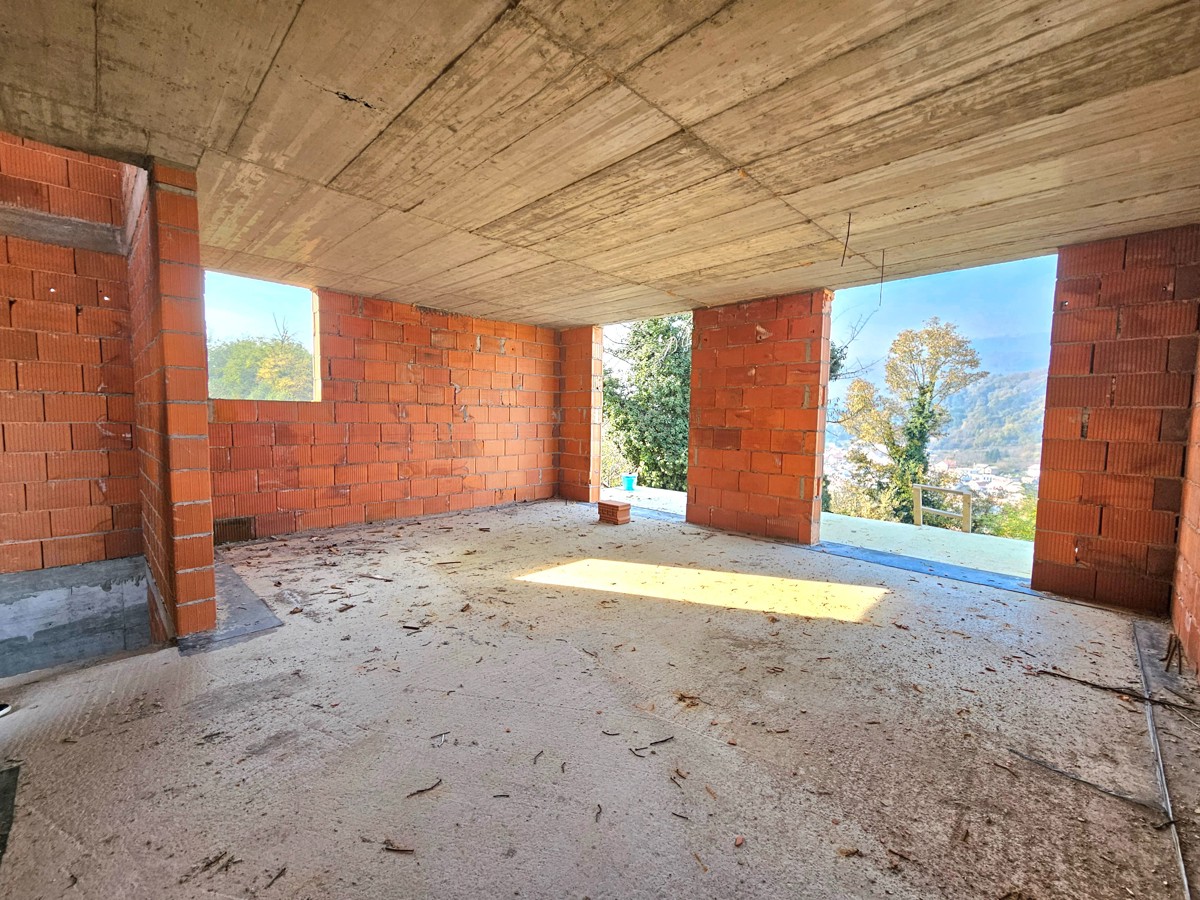 VENDITA, CASA, REMETE, REMETSKI KAMENJAK, ROH-BAU, 160m2 NKP.