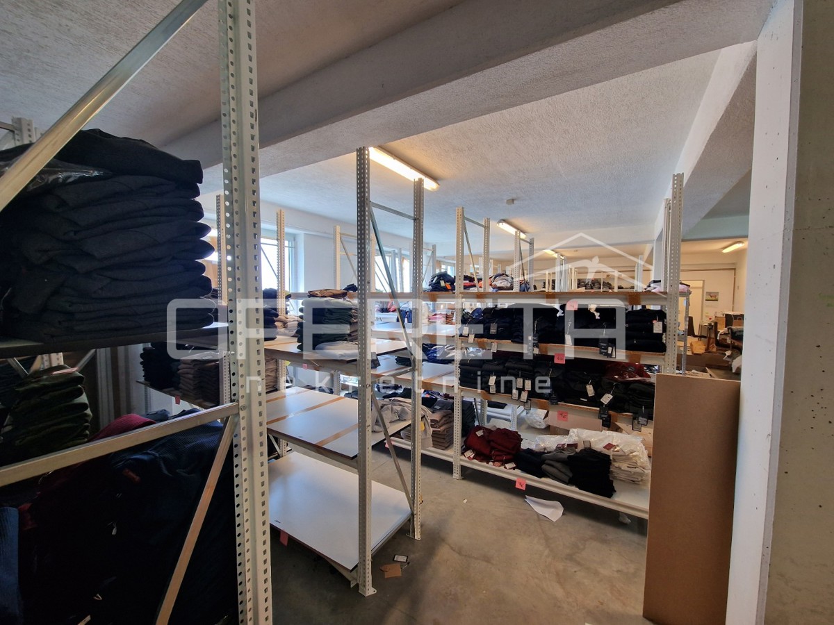 Capannone - magazzino, ascensore, parcheggio e uffici – Jankomir