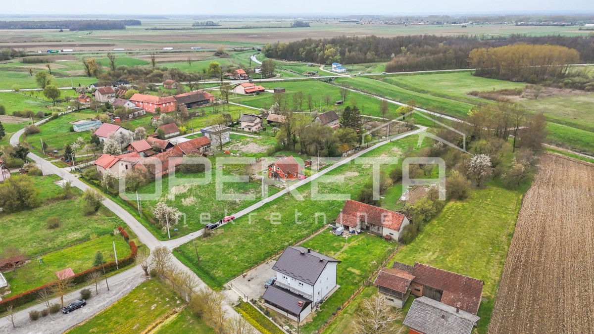 Matije Gupca , Črnec Rugvički, 607,00 m2, 85.000,00 EUR