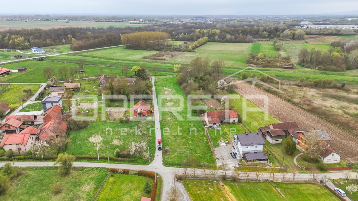 Matije Gupca , Črnec Rugvički, 607,00 m2, 85.000,00 EUR