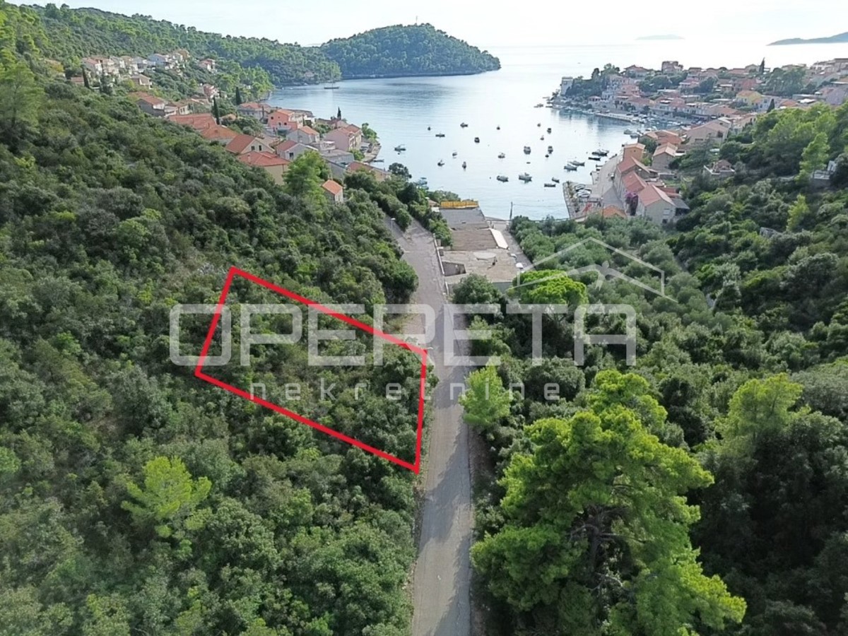 Brna, Korčula – terreno edificabile 625 m2, vicino al mare