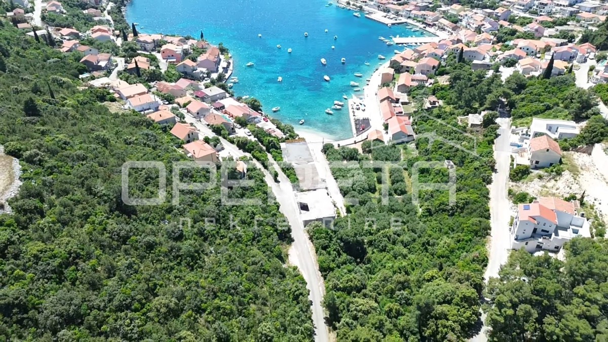 Brna, Korčula – terreno edificabile 625 m2, vicino al mare