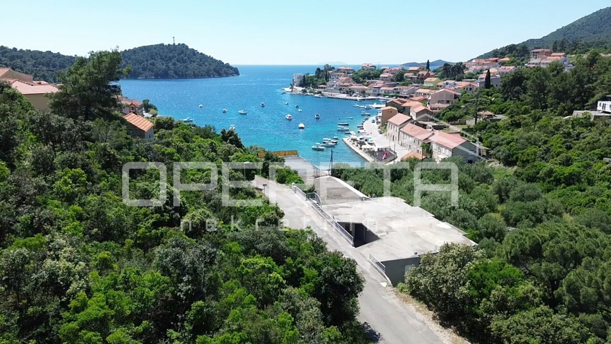 Brna, Korčula – terreno edificabile 625 m2, vicino al mare