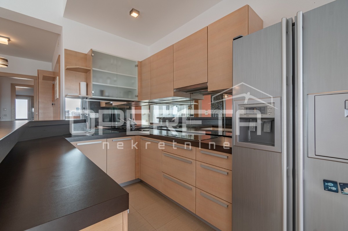 Meraviglioso Attico a 200m dalla spiaggia - Pješćana Uvala