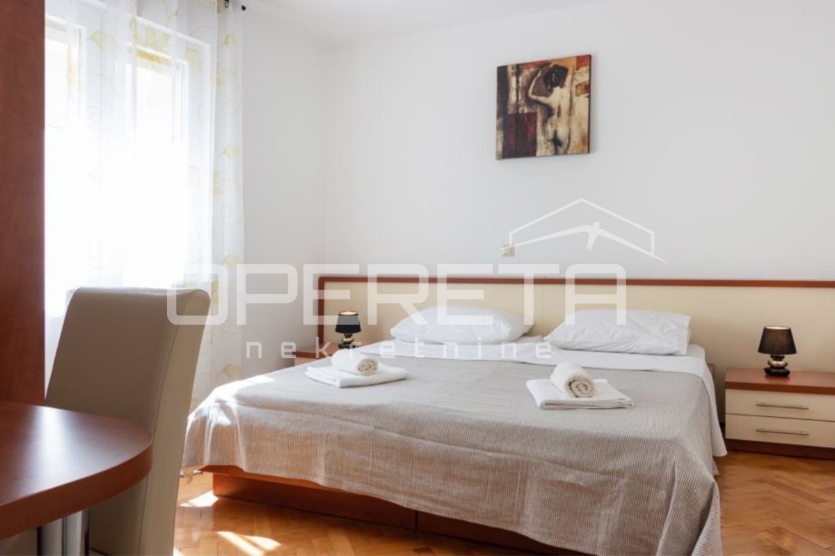 Centro di Spalato (Dobri) – 2 appartamenti in un'unica unità / investimento di alta qualità nel cuore della città