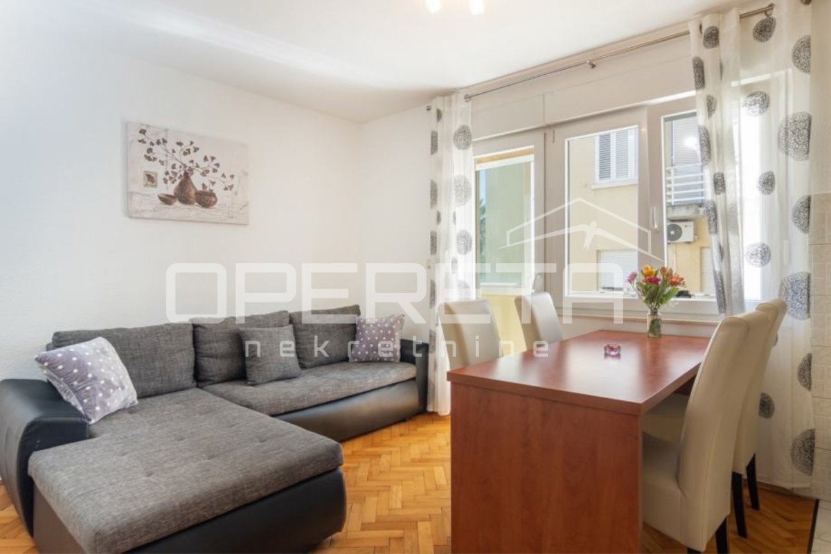 Centro di Spalato (Dobri) – 2 appartamenti in un'unica unità / investimento di alta qualità nel cuore della città