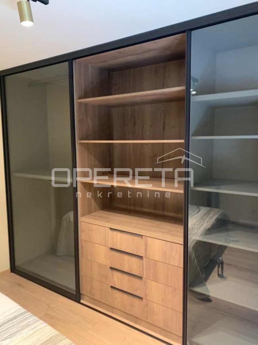 Centro di Spalato (Dobri) – 2 appartamenti in un'unica unità / investimento di alta qualità nel cuore della città