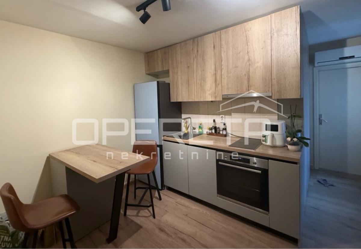 Centro di Spalato (Dobri) – 2 appartamenti in un'unica unità / investimento di alta qualità nel cuore della città