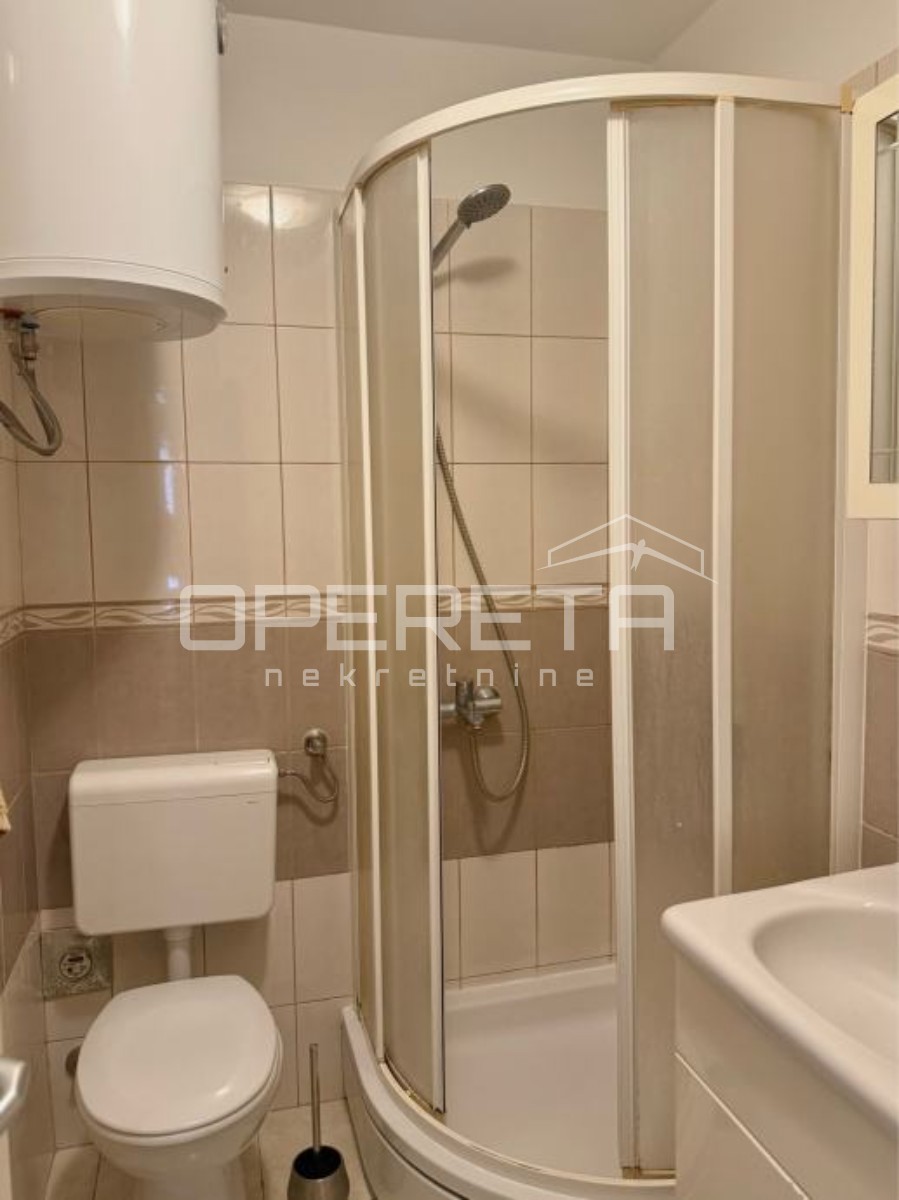 Centro di Spalato (Dobri) – 2 appartamenti in un'unica unità / investimento di alta qualità nel cuore della città