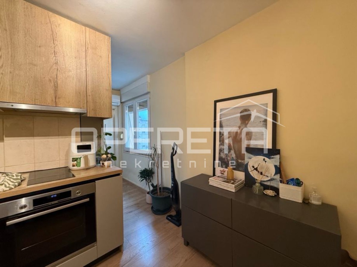 Centro di Spalato (Dobri) – 2 appartamenti in un'unica unità / investimento di alta qualità nel cuore della città