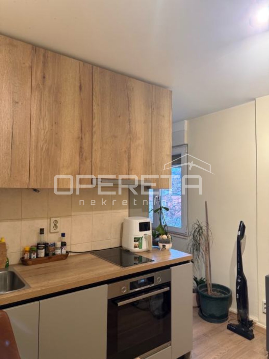 Centro di Spalato (Dobri) – 2 appartamenti in un'unica unità / investimento di alta qualità nel cuore della città