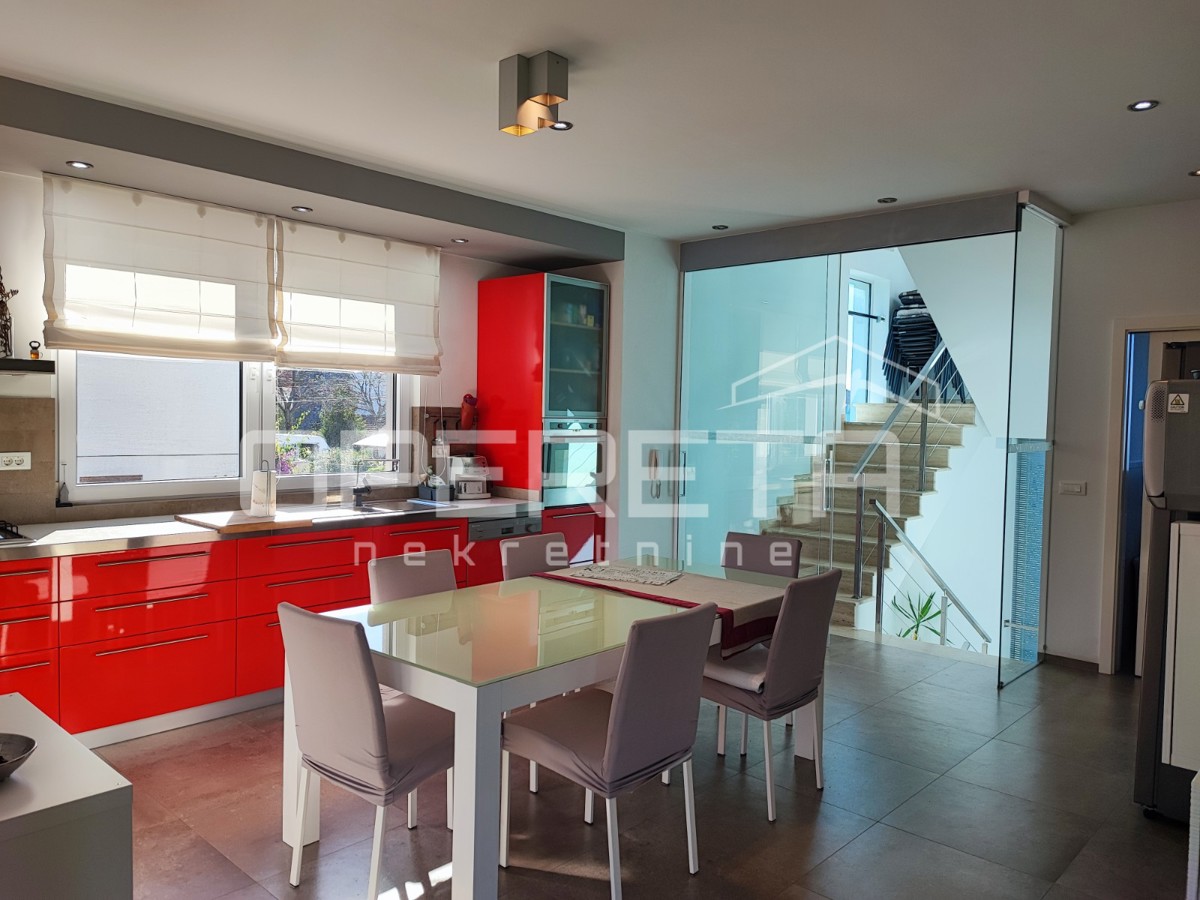 Casa moderna con tre appartamenti, splendida terrazza sul tetto e giardino, vicinanza al mare - Borik, Zara